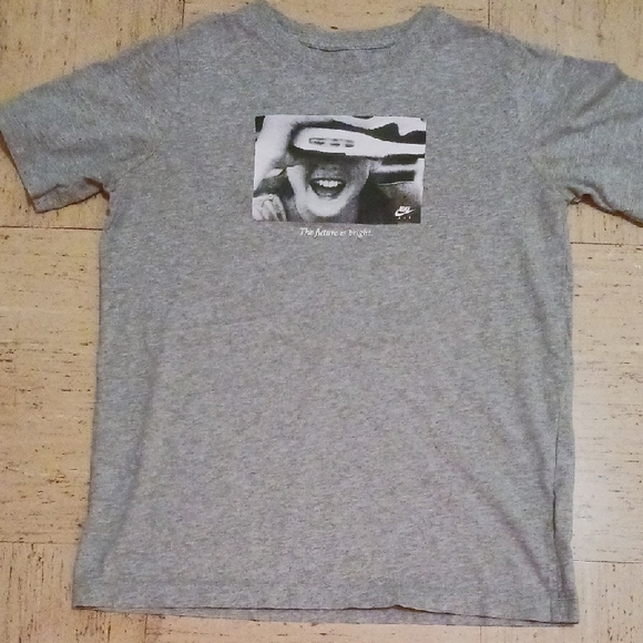 Nike Other - Nike Gray Graphic T-Shirt